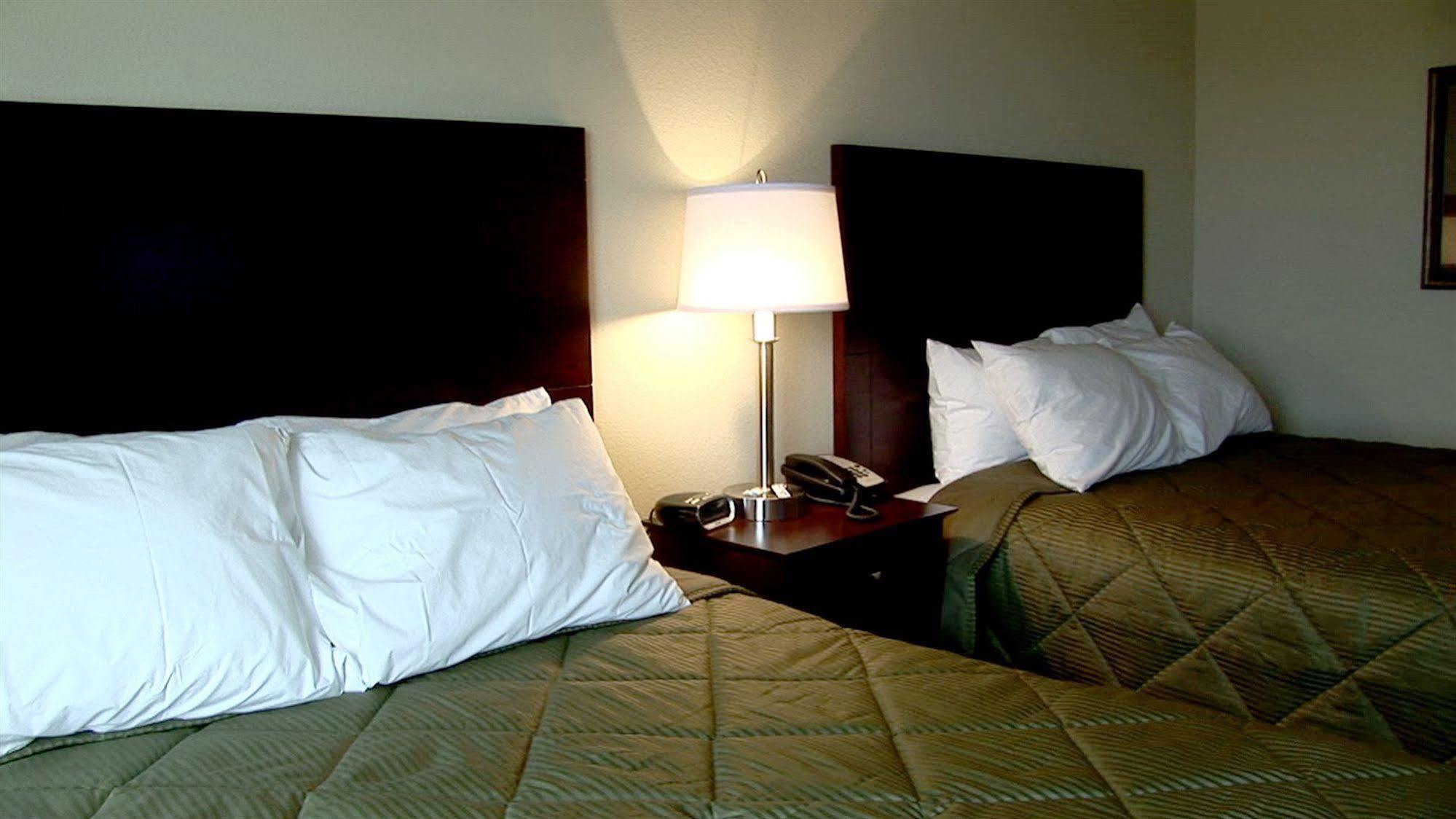 Cobblestone Inn & Suites - Vinton, Ia الغرفة الصورة